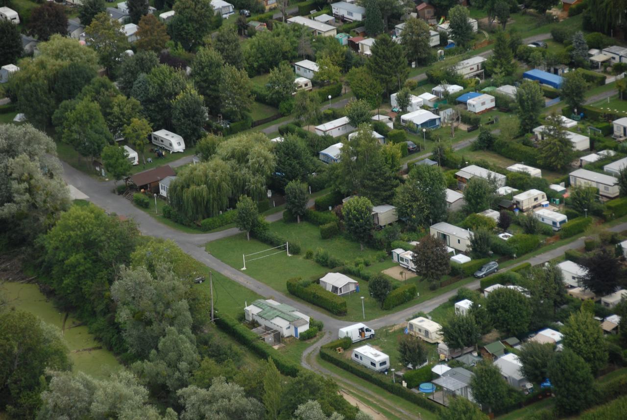 Camping Loisirs Des Groux Mousseaux-sur-Seine Exteriér fotografie