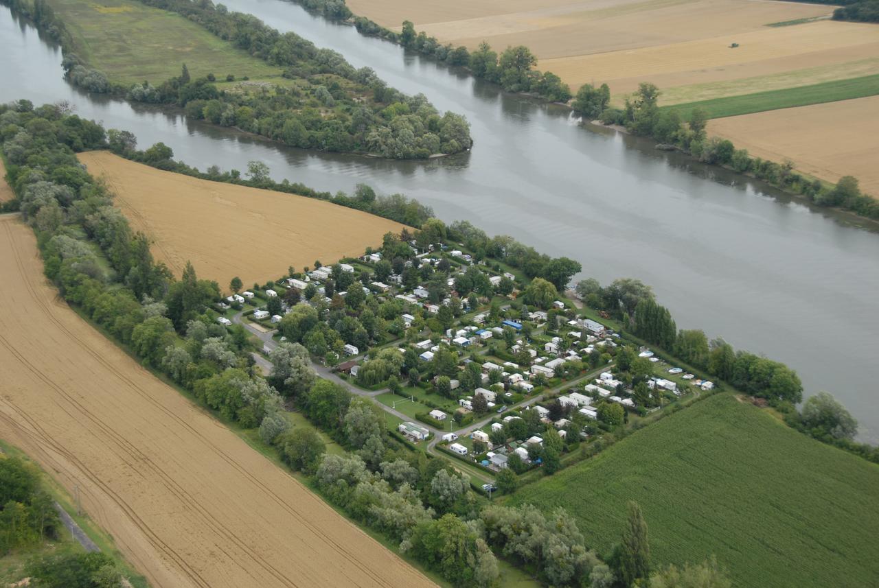 Camping Loisirs Des Groux Mousseaux-sur-Seine Exteriér fotografie