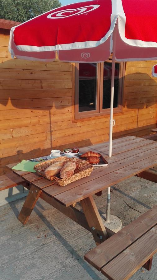 Camping Loisirs Des Groux Mousseaux-sur-Seine Exteriér fotografie