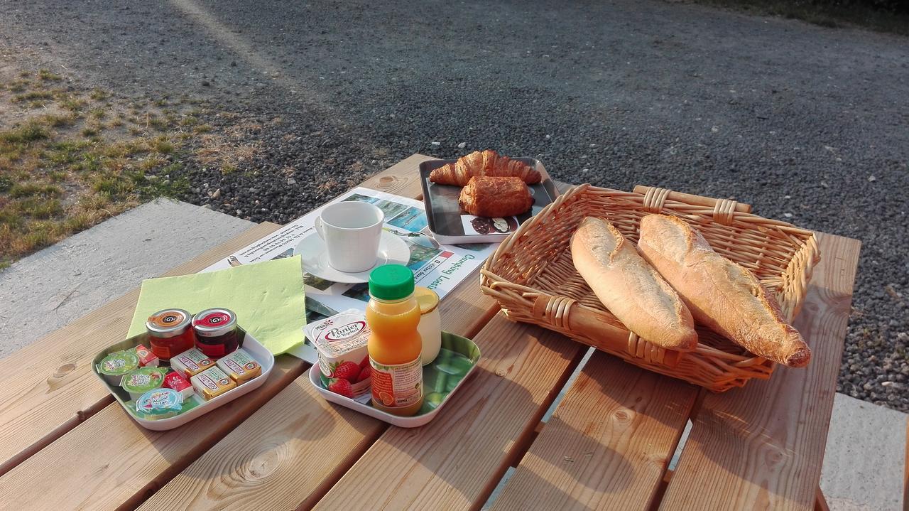 Camping Loisirs Des Groux Mousseaux-sur-Seine Exteriér fotografie